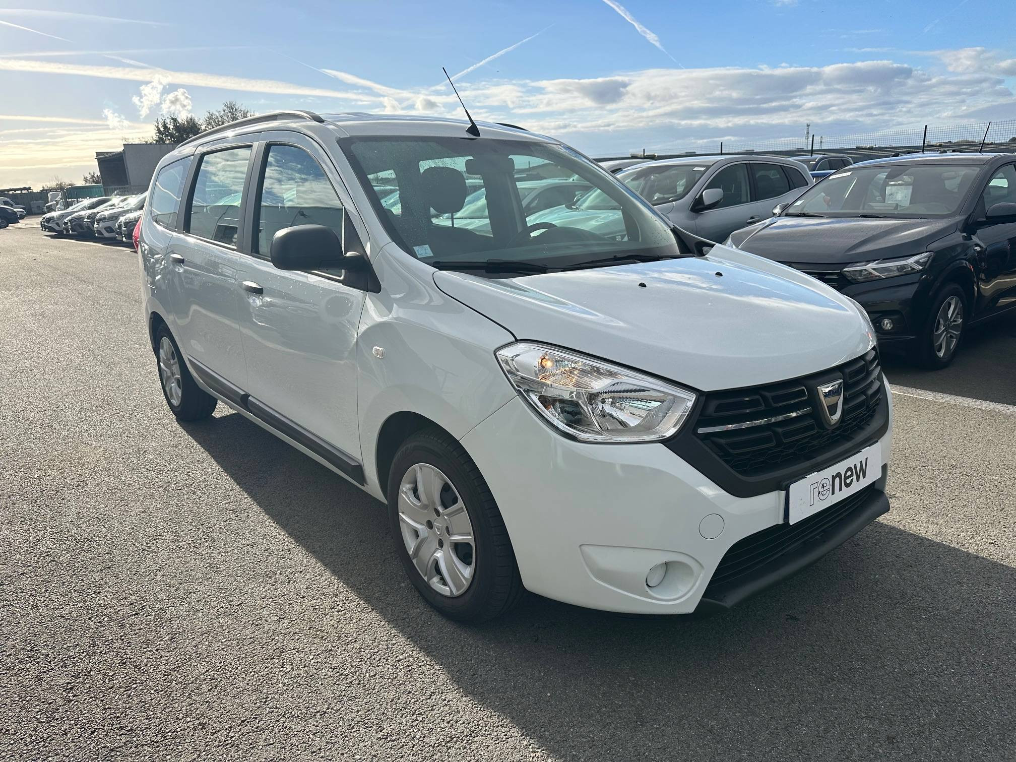 Vente en ligne Dacia Lodgy  TCe 100 FAP 7 places au prix de 13 990 €