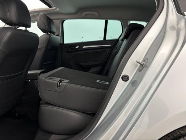 Vente en ligne Renault Megane 4 Estate  Blue dCi 115 EDC au prix de 25 390 €