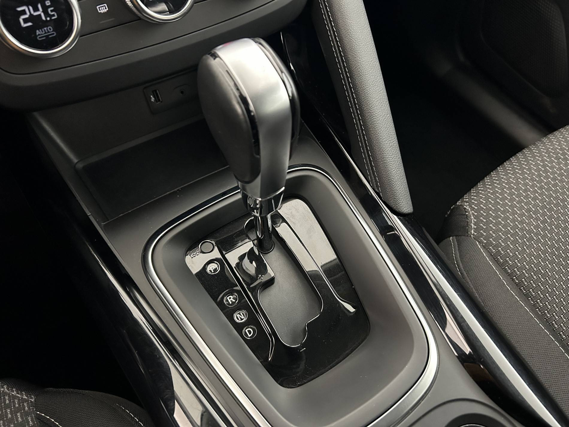 Vente en ligne Renault Kadjar  TCe 140 EDC au prix de 18 880 €