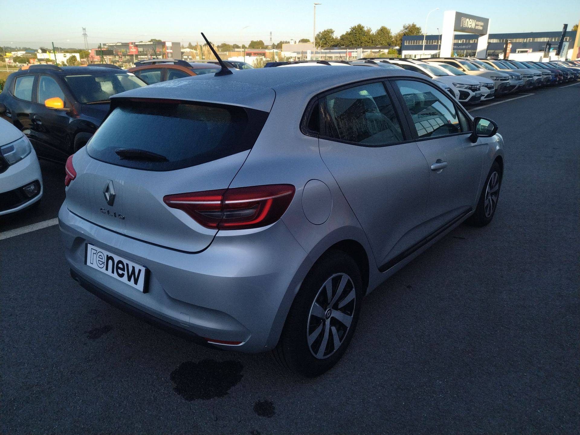 Vente en ligne Renault Clio 5 Clio TCe 90 au prix de 16 490 €