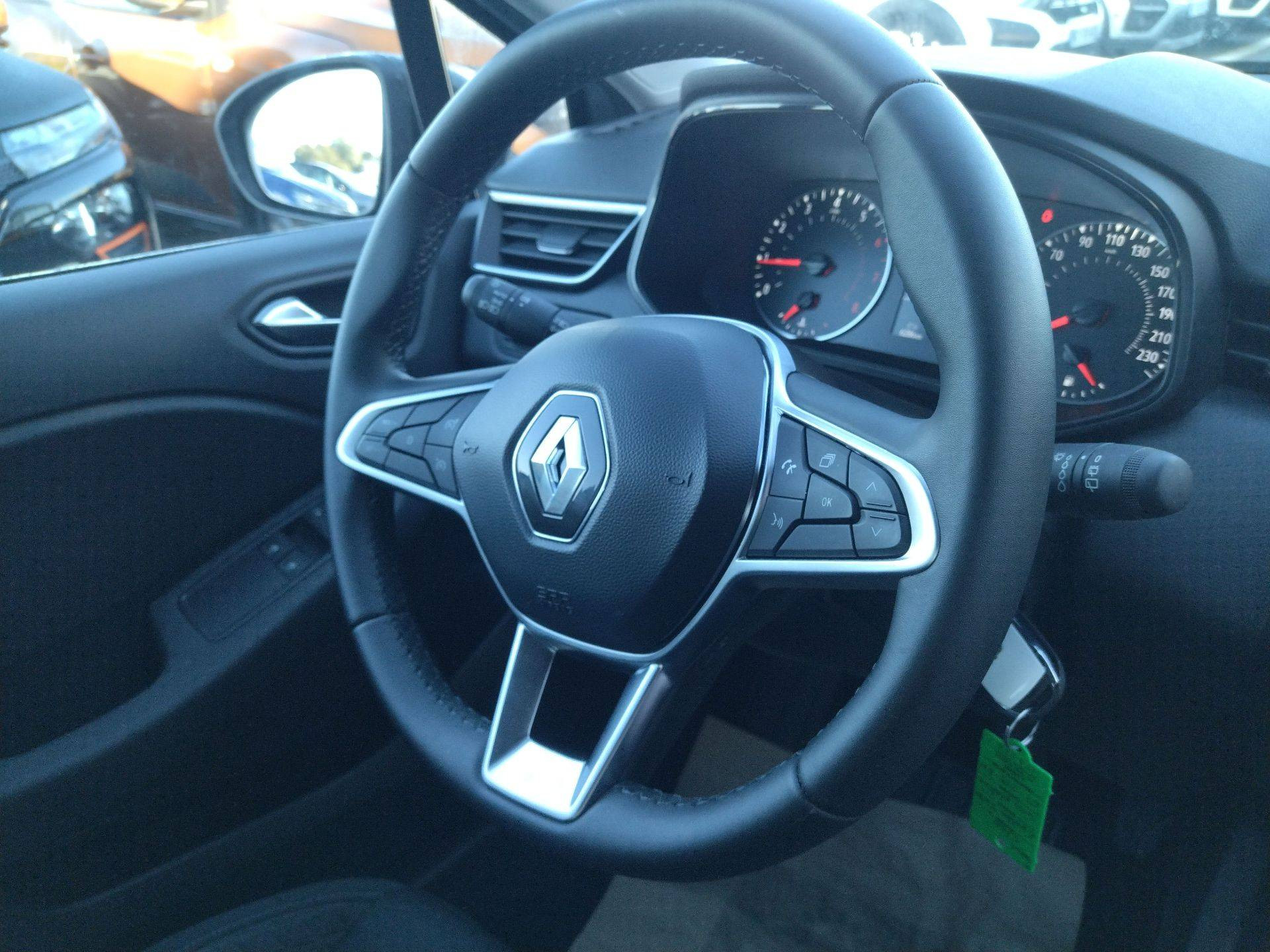 Vente en ligne Renault Clio 5 Clio TCe 90 au prix de 16 490 €