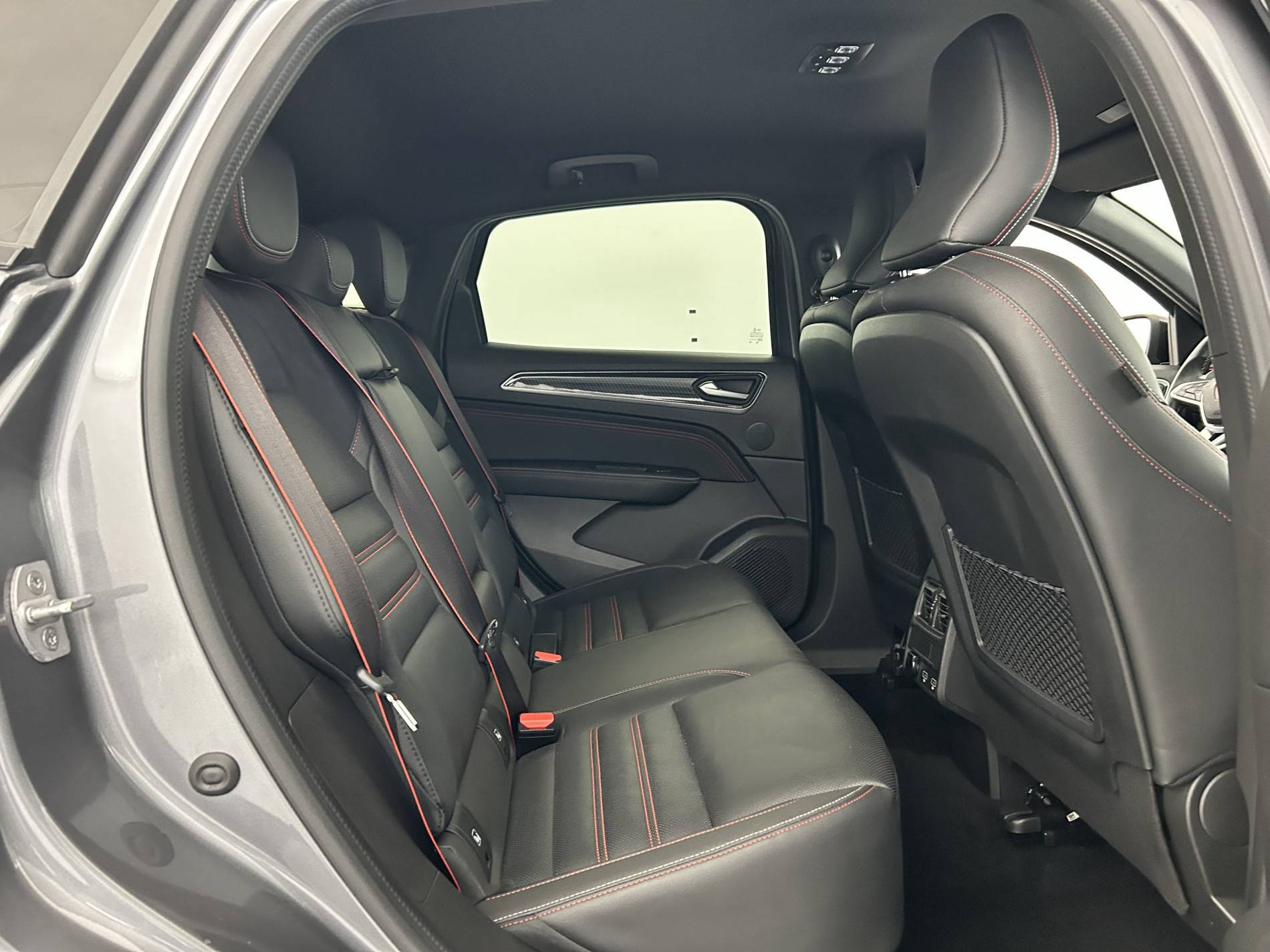 Vente en ligne Renault Arkana  E-Tech hybride 145 au prix de 23 490 €