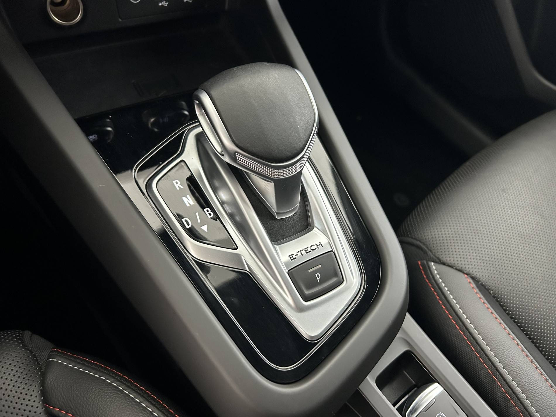 Vente en ligne Renault Arkana  E-Tech hybride 145 au prix de 23 490 €