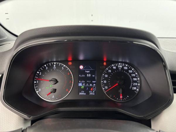 Vente en ligne Renault Clio 5 Clio TCe 90 - 21N au prix de 15 990 €