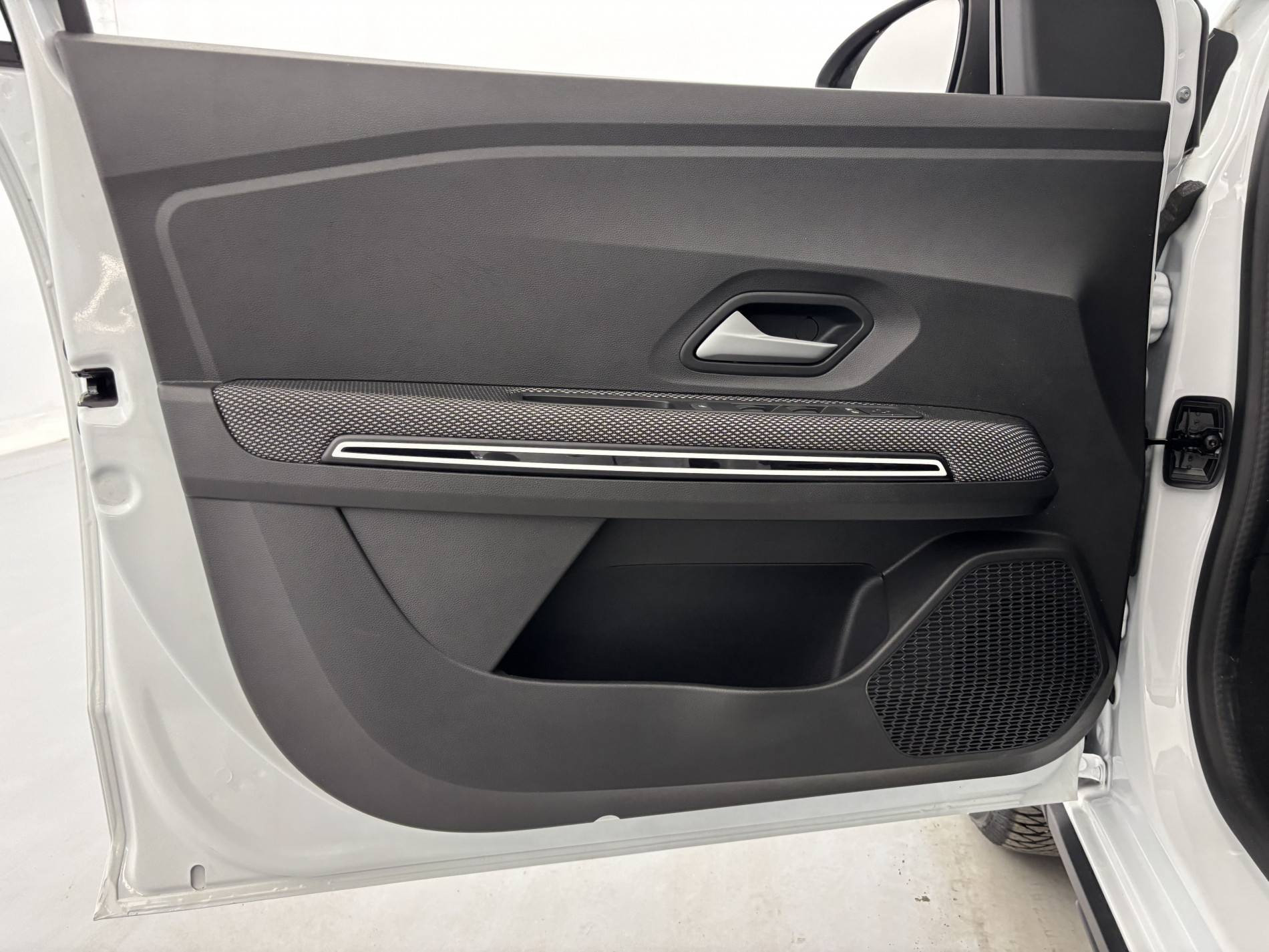 Vente en ligne Dacia Jogger  Hybrid 140 5 places au prix de 22 490 €