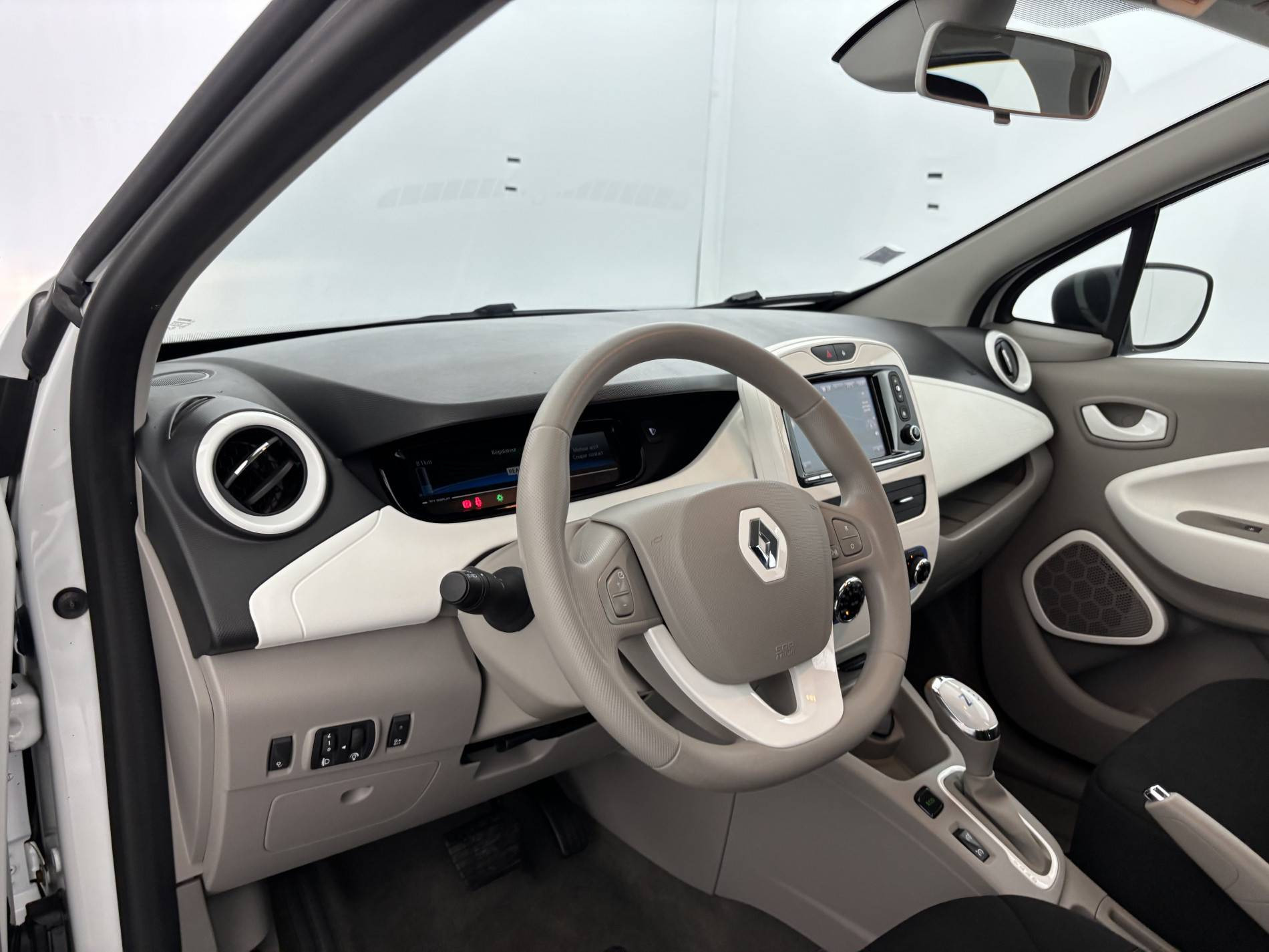 Vente en ligne Renault Zoé   ACHAT INTEGRAL au prix de 7 990 €