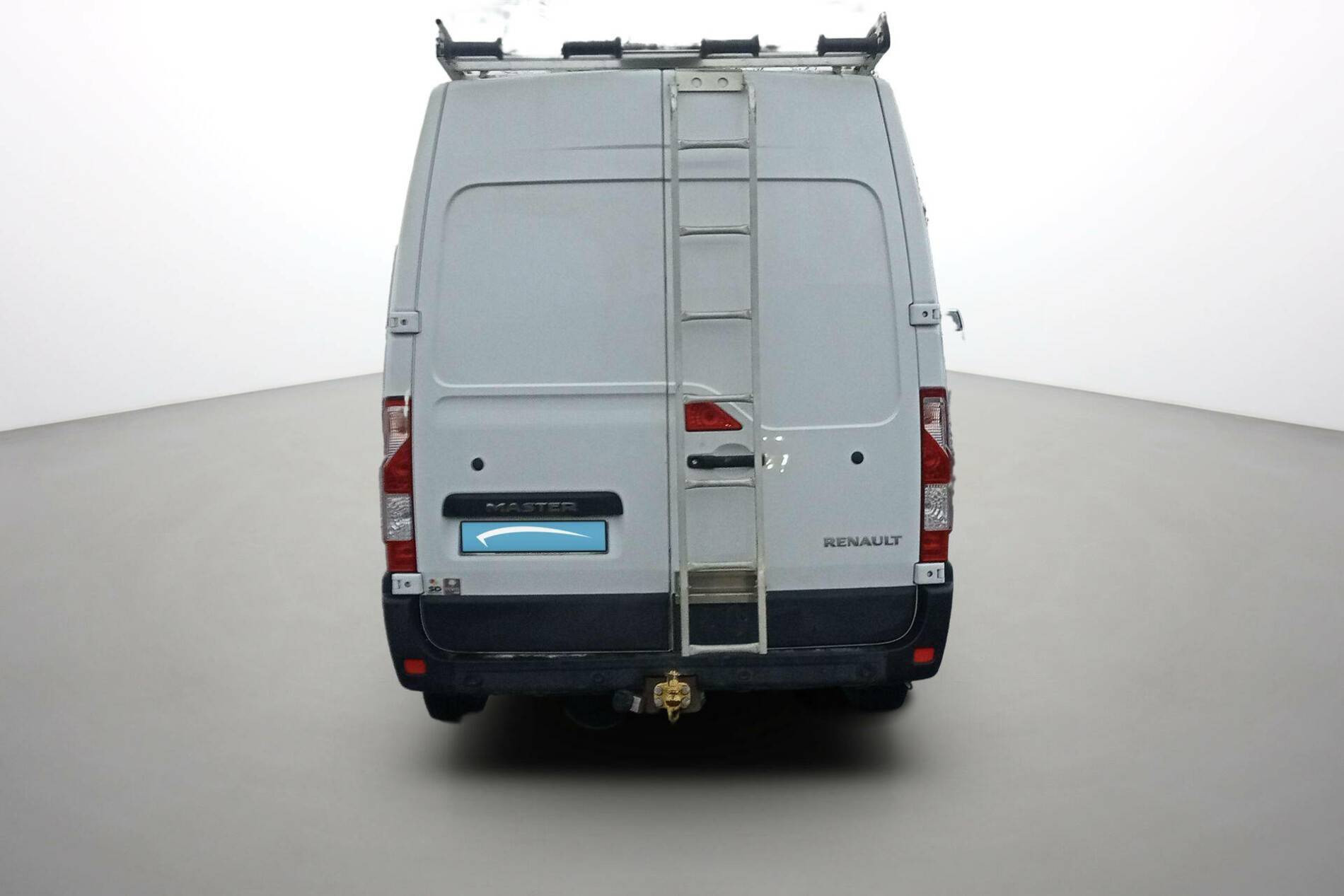 Vente en ligne Renault Master Fourgon MASTER FGN TRAC F3300 L2H2 BLUE DCI 135 au prix de 20 990 €