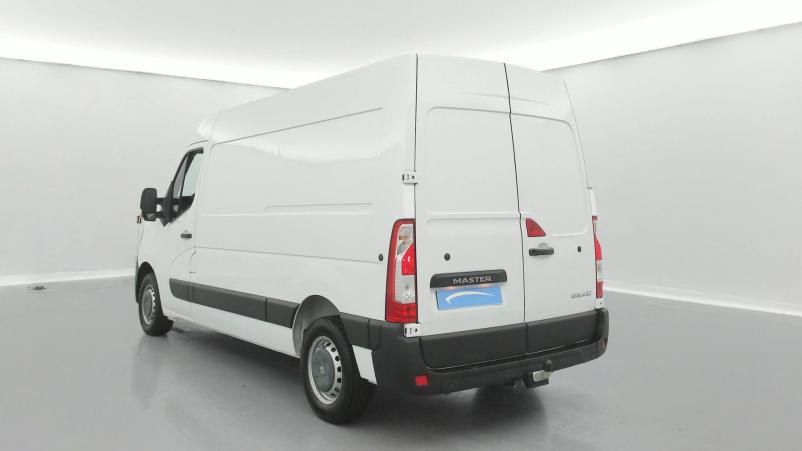 Vente en ligne Renault Master 3 Fourgon MASTER FGN TRAC F3500 L2H2 DCI 135 au prix de 24 490 €