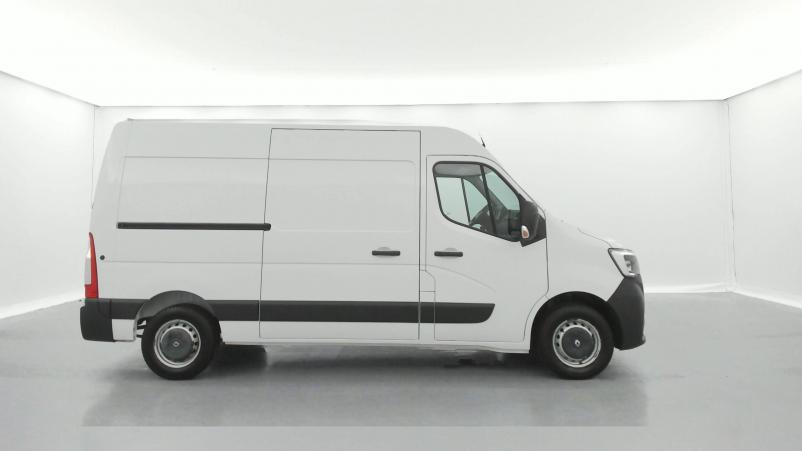 Vente en ligne Renault Master 3 Fourgon MASTER FGN TRAC F3500 L1H1 DCI 135 au prix de 24 490 €