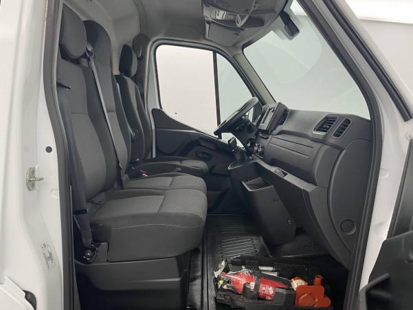 Vente en ligne Renault Master 3 Fourgon MASTER FGN TRAC F3500 L1H1 DCI 135 au prix de 24 490 €