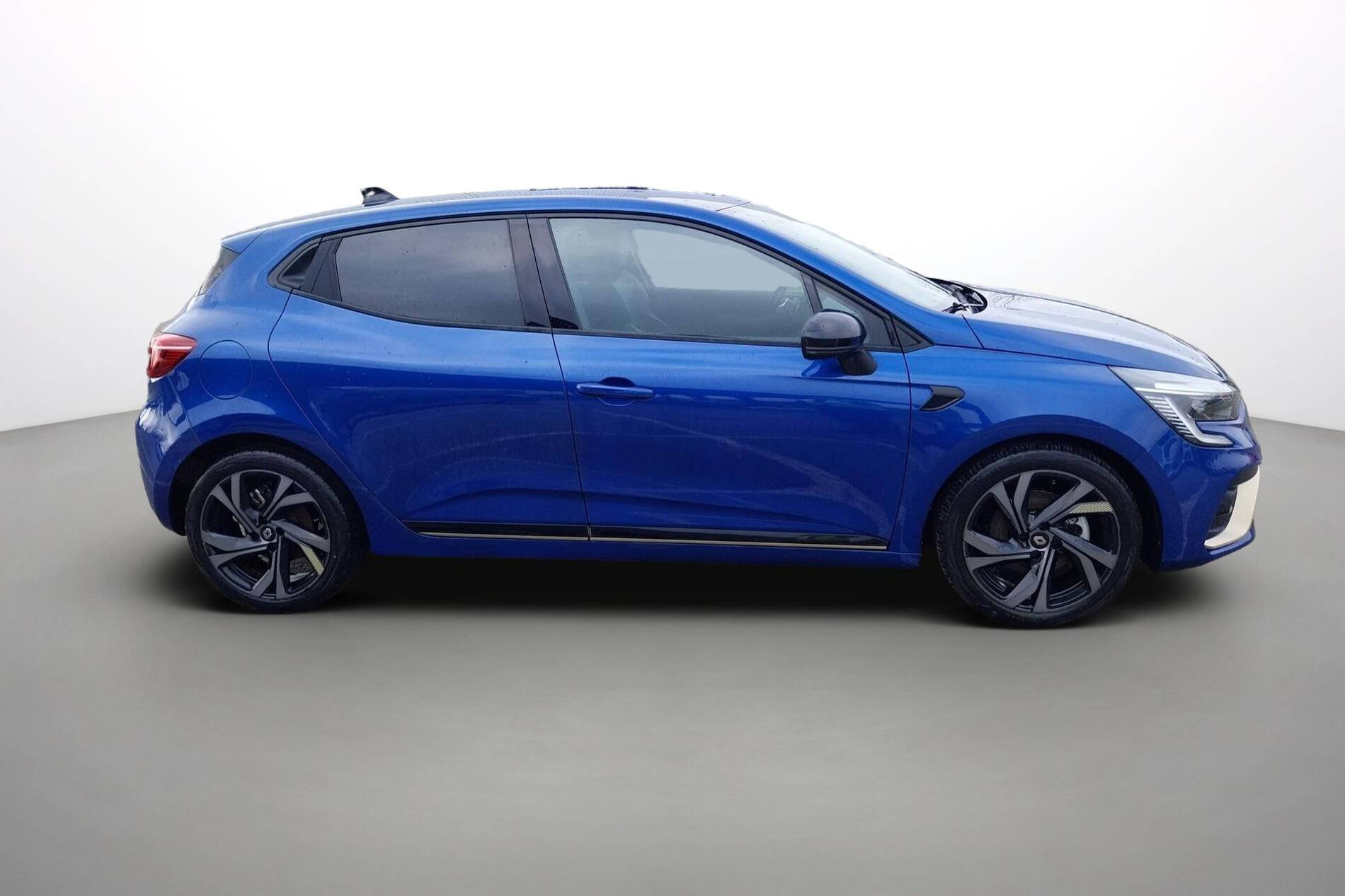 Vente en ligne Renault Clio 5 Clio E-Tech hybride 145 au prix de 19 990 €