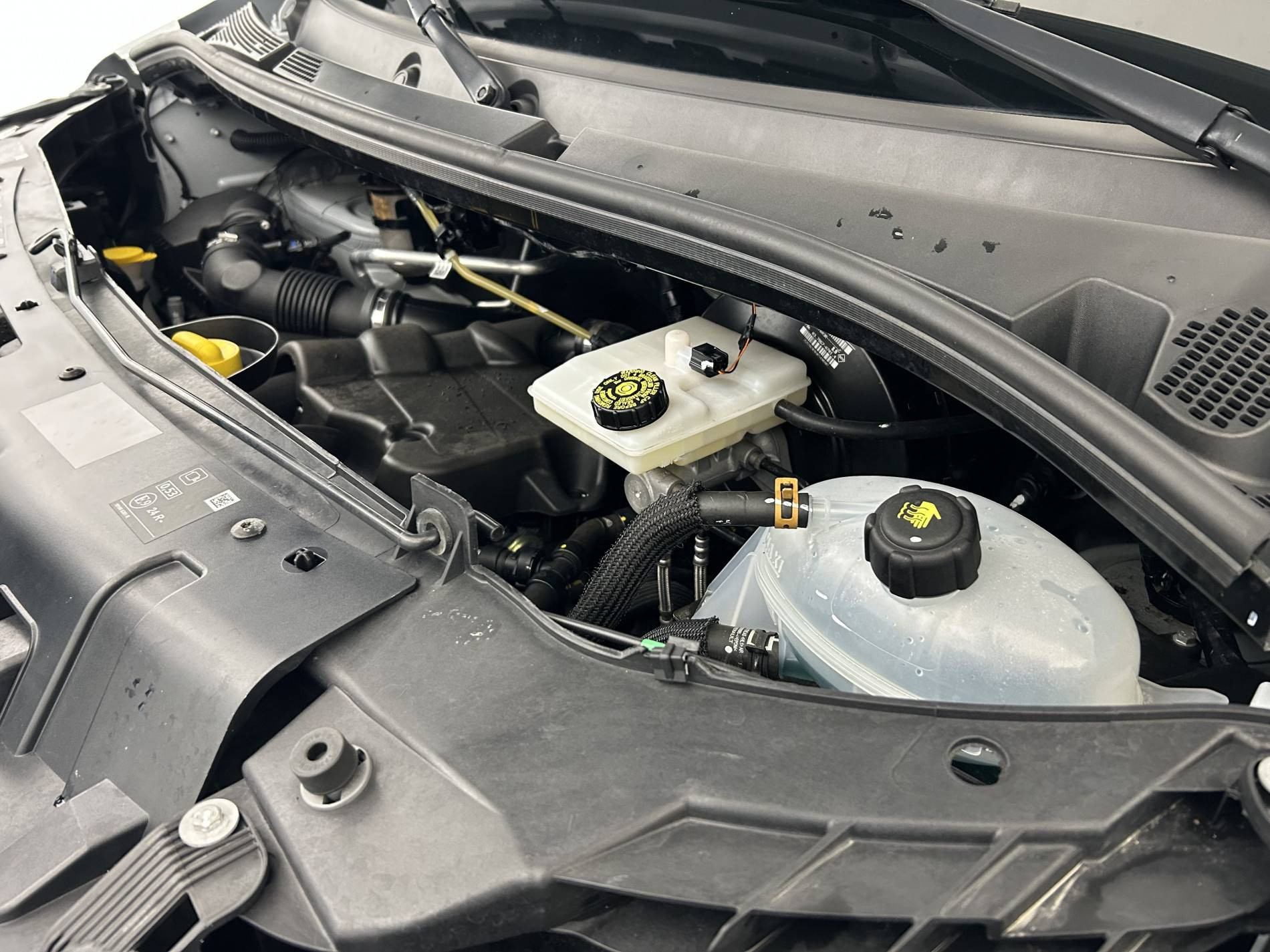 Vente en ligne Renault Master Fourgon MASTER FGN TRAC F3500 L2H2 BLUE DCI 135 au prix de 26 990 €