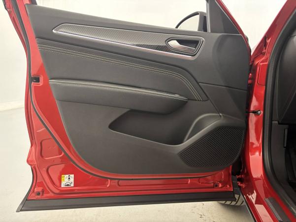 Vente en ligne Renault Arkana  E-Tech hybride 145 - 22 au prix de 28 900 €