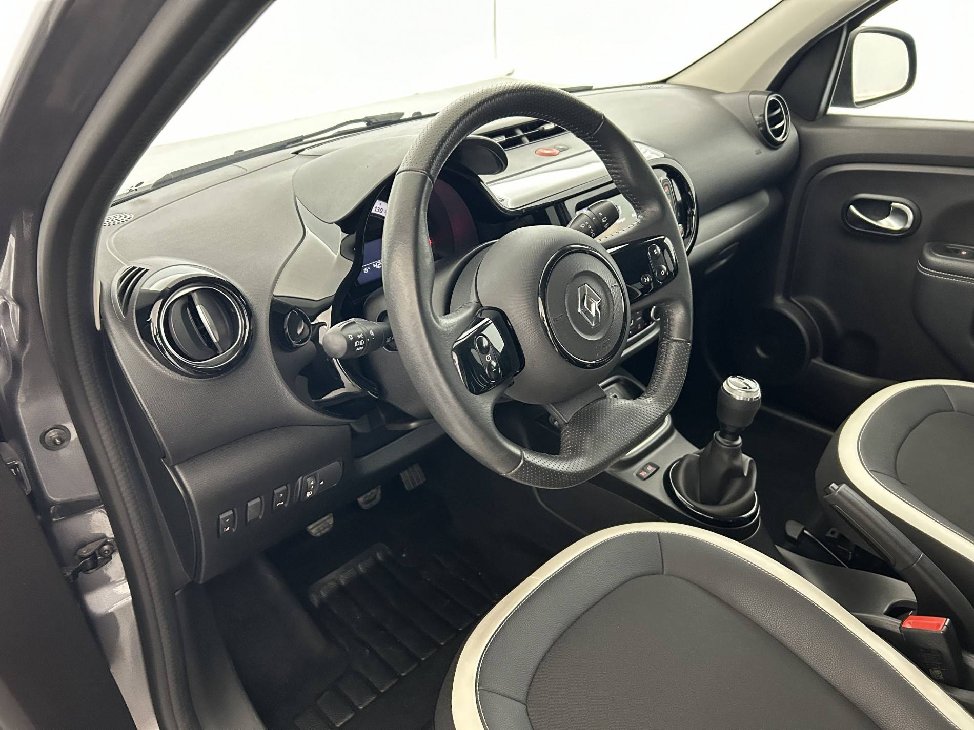 Vente en ligne Renault Twingo 3  SCe 65 au prix de 12 990 €