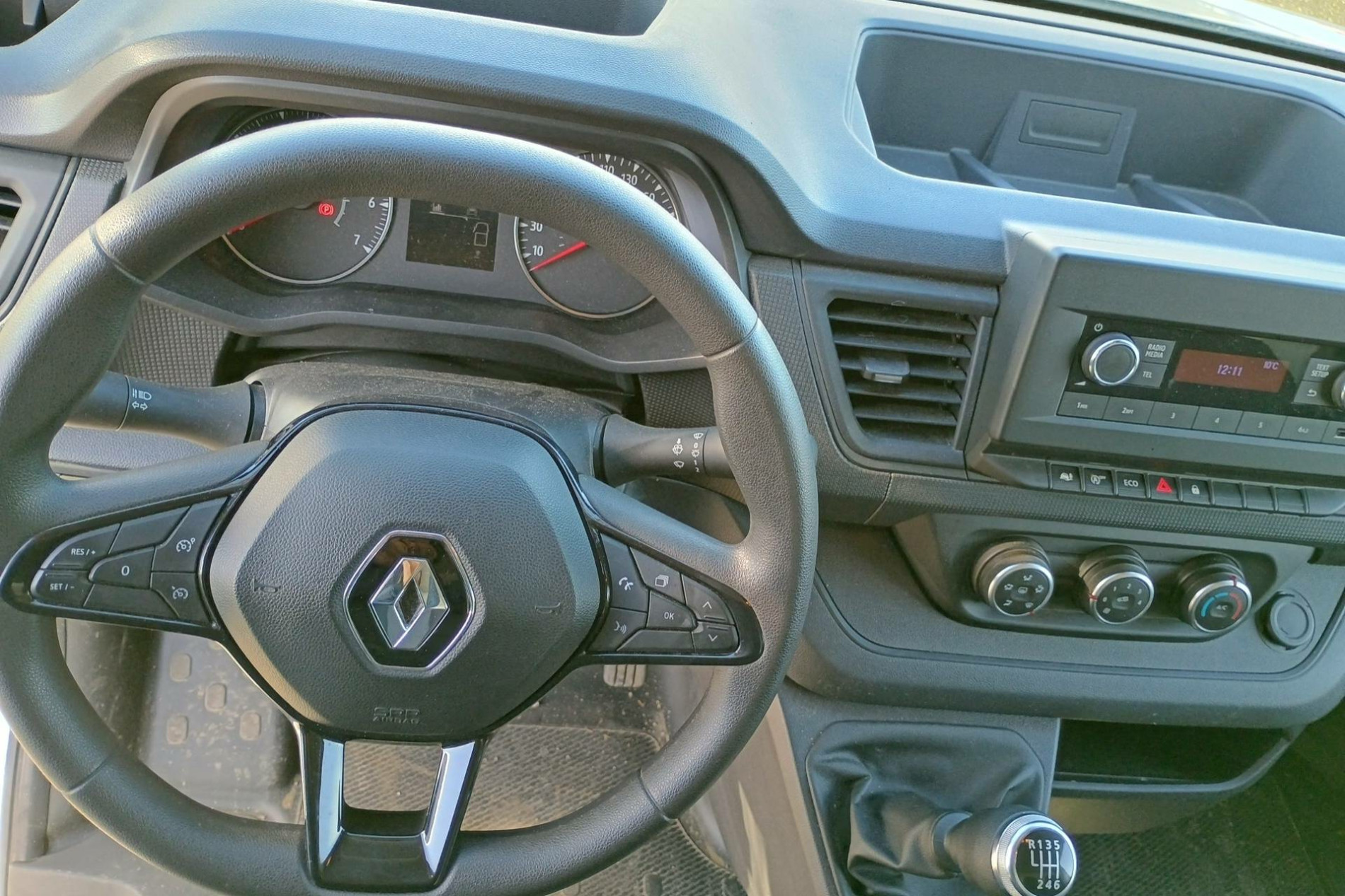 Vente en ligne Renault Trafic 3 Fourgon TRAFIC FG BLUE DCI 130 L1H1 3T GSR2 au prix de 24 990 €