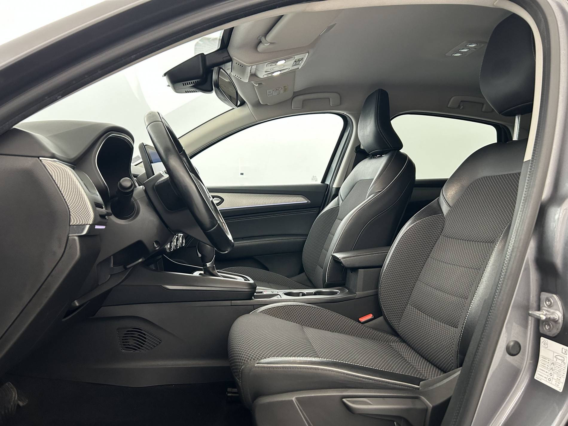 Vente en ligne Renault Arkana  E-Tech 145 - 21B au prix de 18 990 €