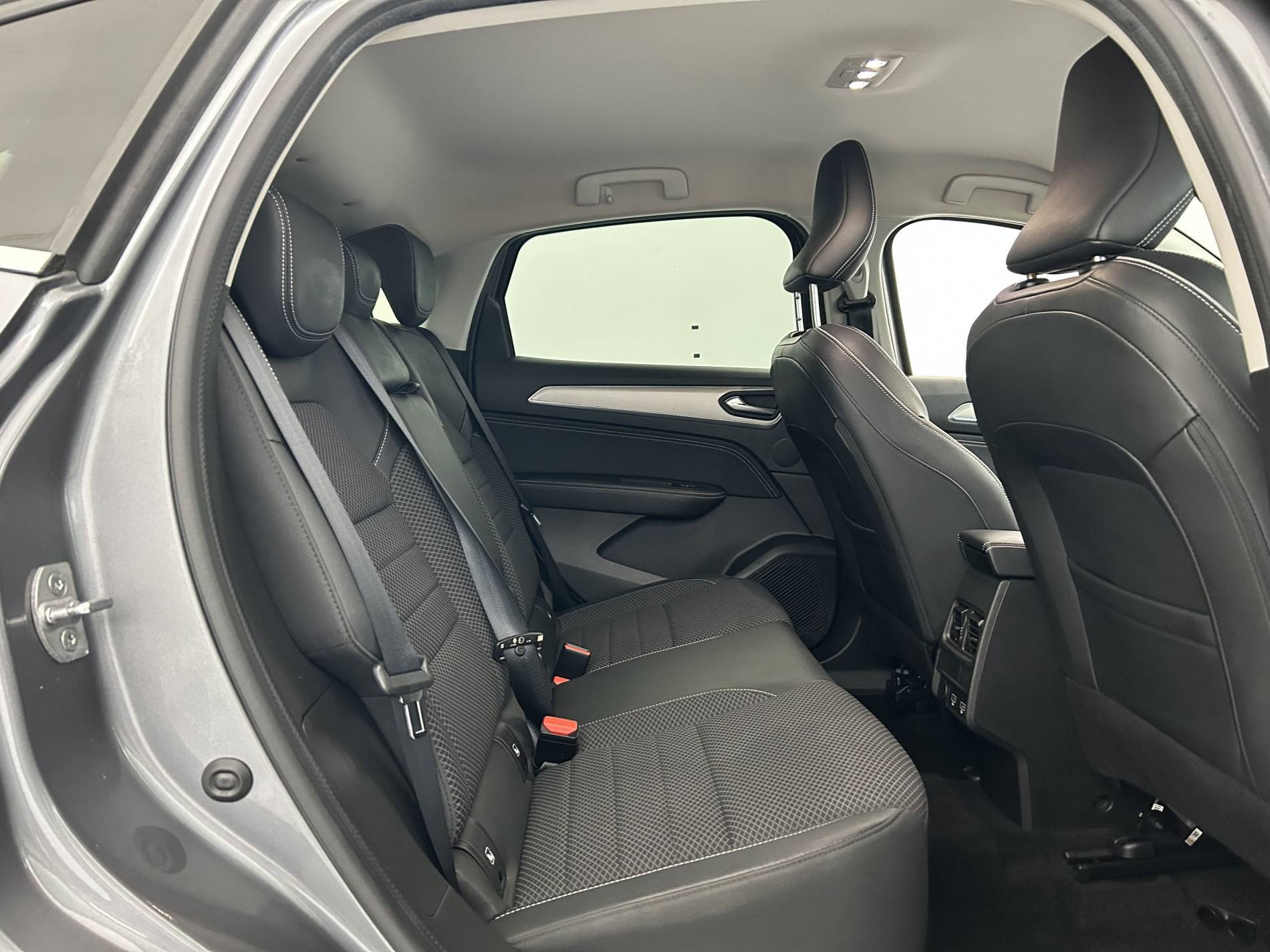 Vente en ligne Renault Arkana  E-Tech 145 - 21B au prix de 18 990 €