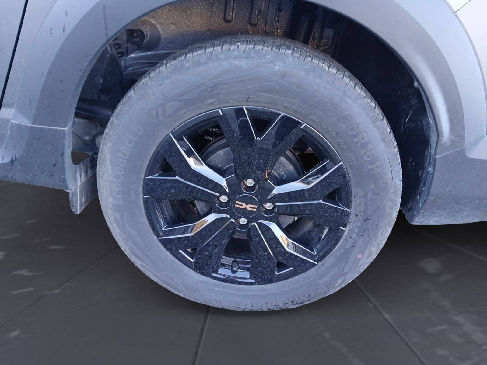 Vente en ligne Dacia Jogger  Hybrid 140 7 places GSR2 au prix de 26 490 €