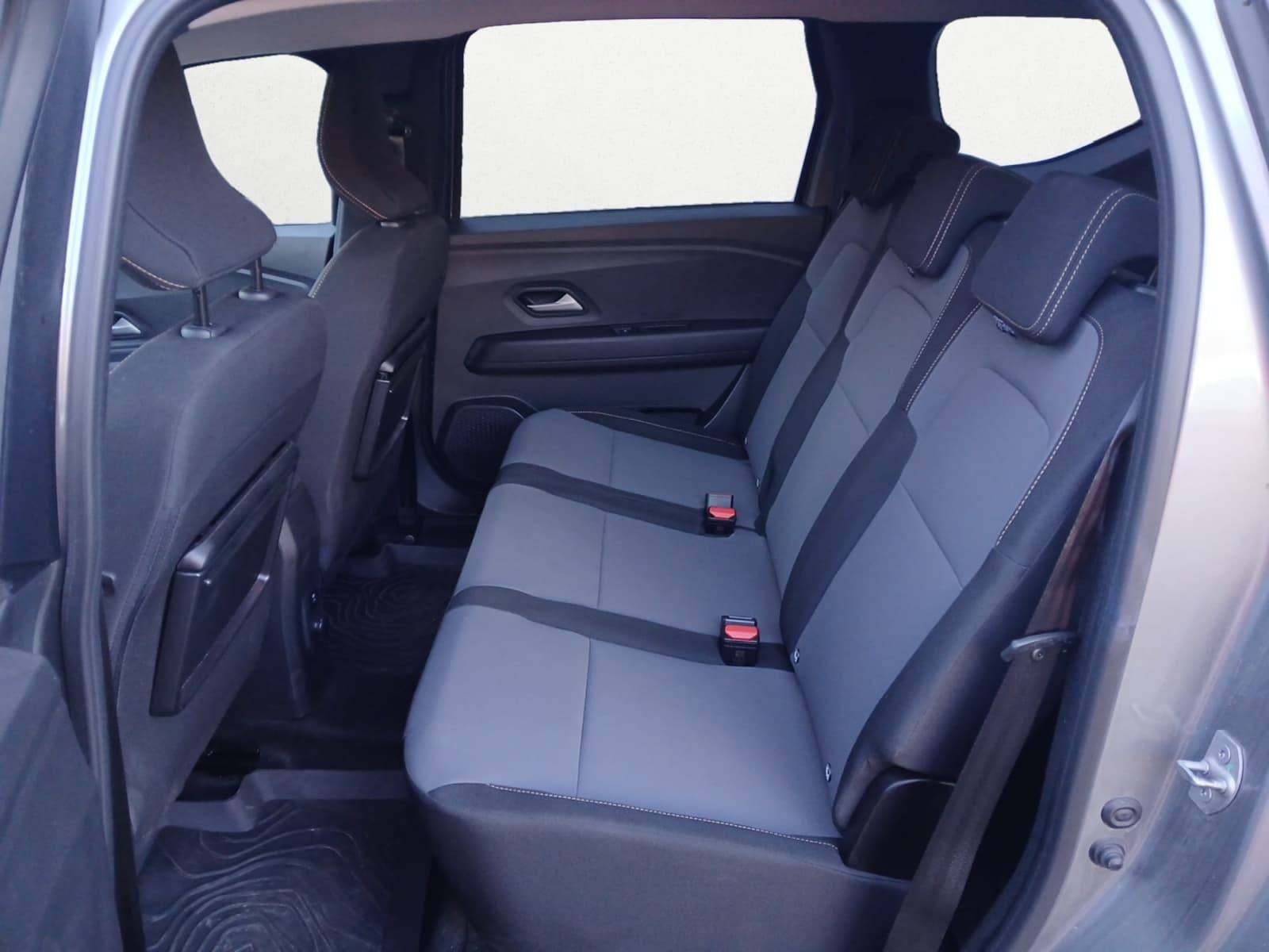 Vente en ligne Dacia Jogger  Hybrid 140 7 places GSR2 au prix de 26 490 €