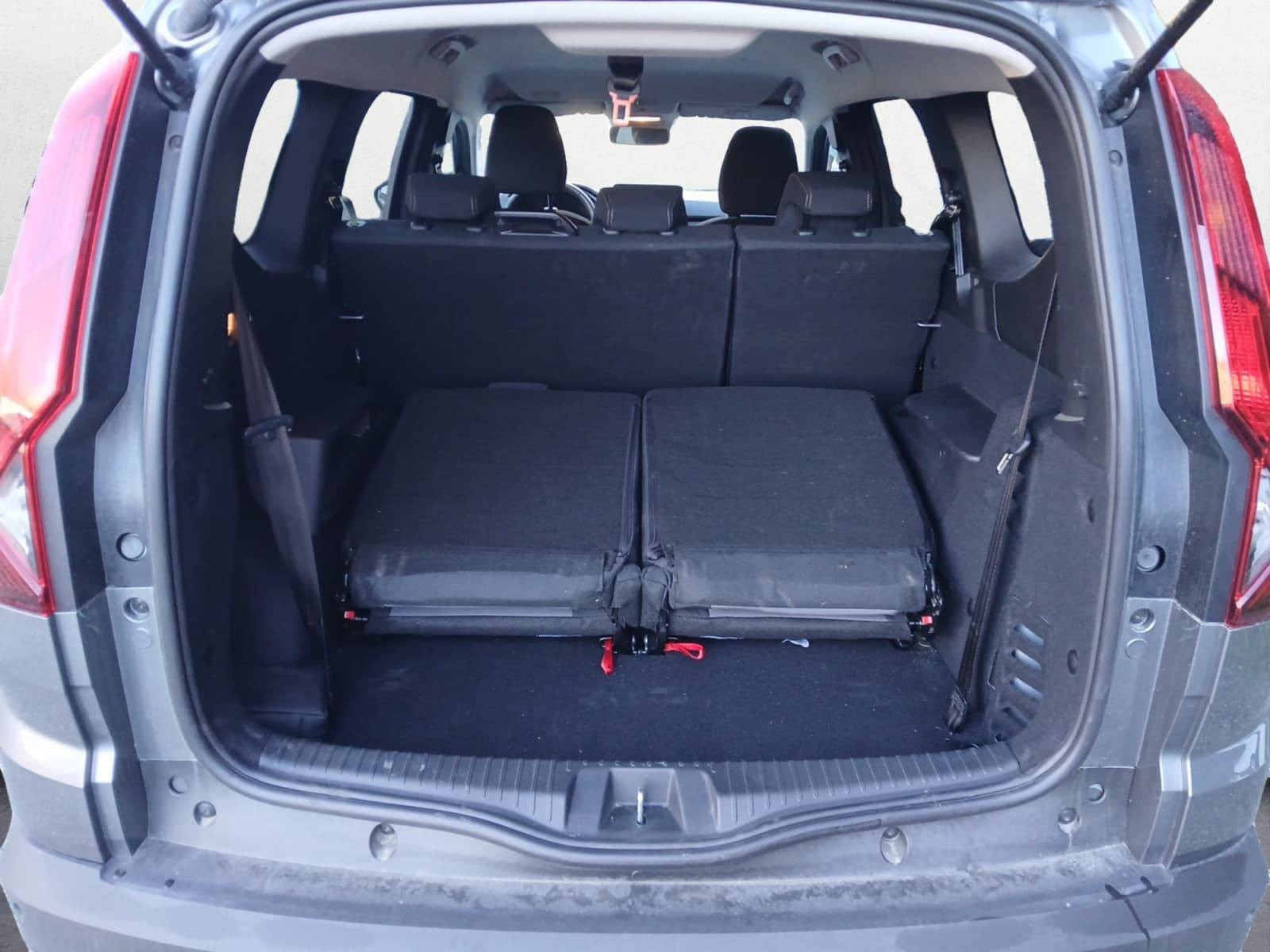 Vente en ligne Dacia Jogger  Hybrid 140 7 places GSR2 au prix de 26 490 €