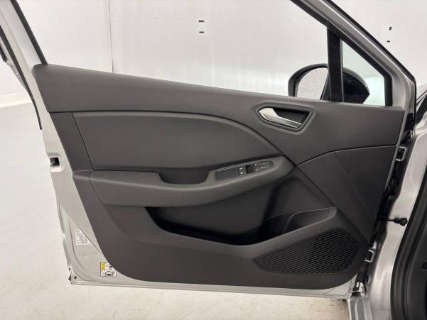 Vente en ligne Renault Clio 5 Clio TCe 90 au prix de 15 990 €