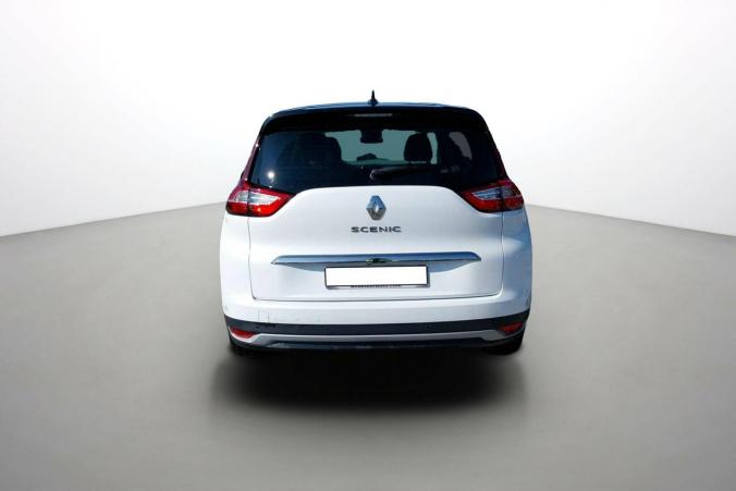 Vente en ligne Renault Grand Scenic 4 Grand Scenic TCe 140 FAP EDC - 21 au prix de 21 900 €