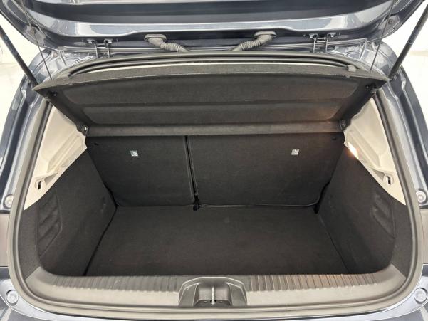 Vente en ligne Renault Clio 5 Clio E-Tech 140 - 21N au prix de 16 490 €