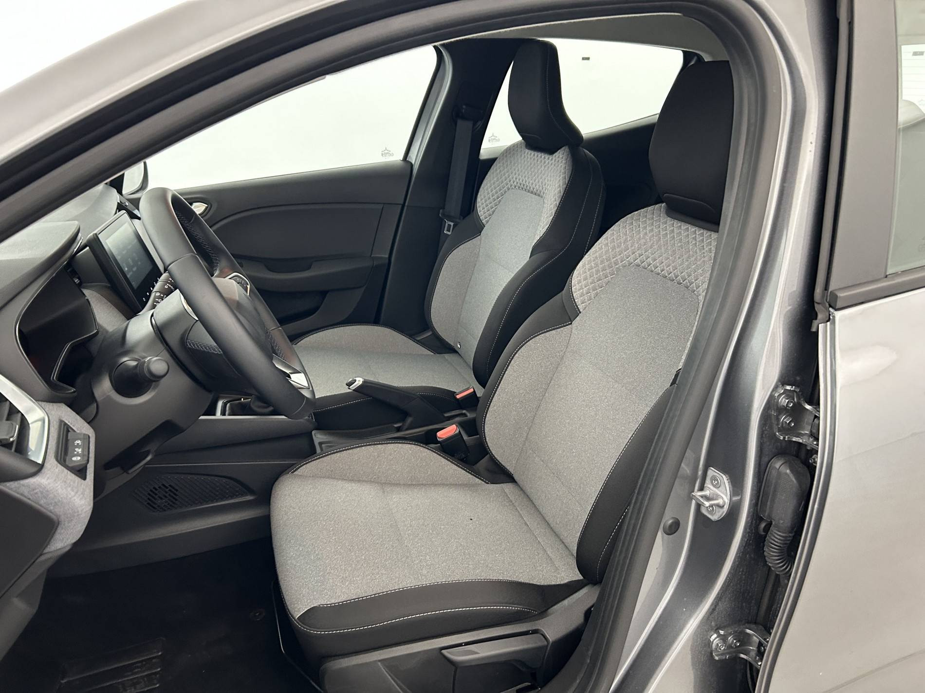 Vente en ligne Renault Clio 5 Clio Blue dCi 100 ch GSR2 au prix de 19 490 €