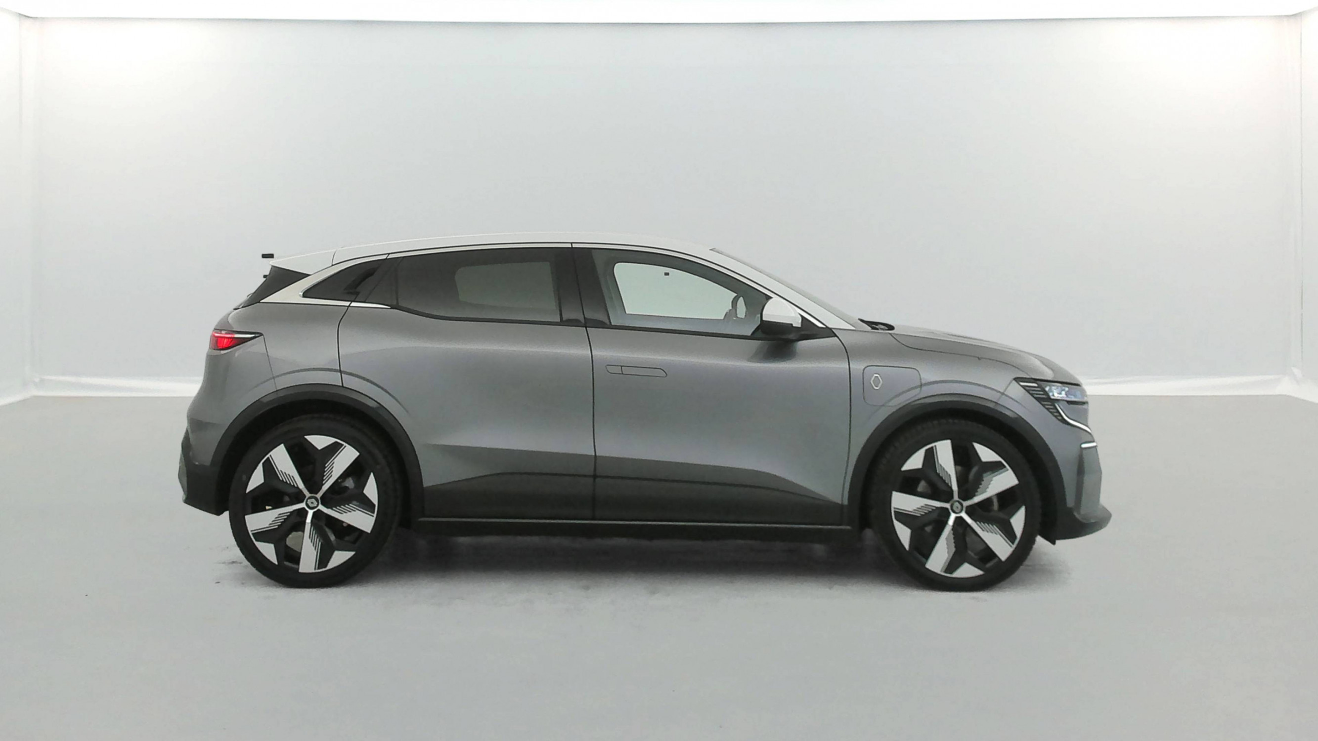 Vente en ligne Renault Megane E-Tech  EV60 220 ch super charge au prix de 23 490 €