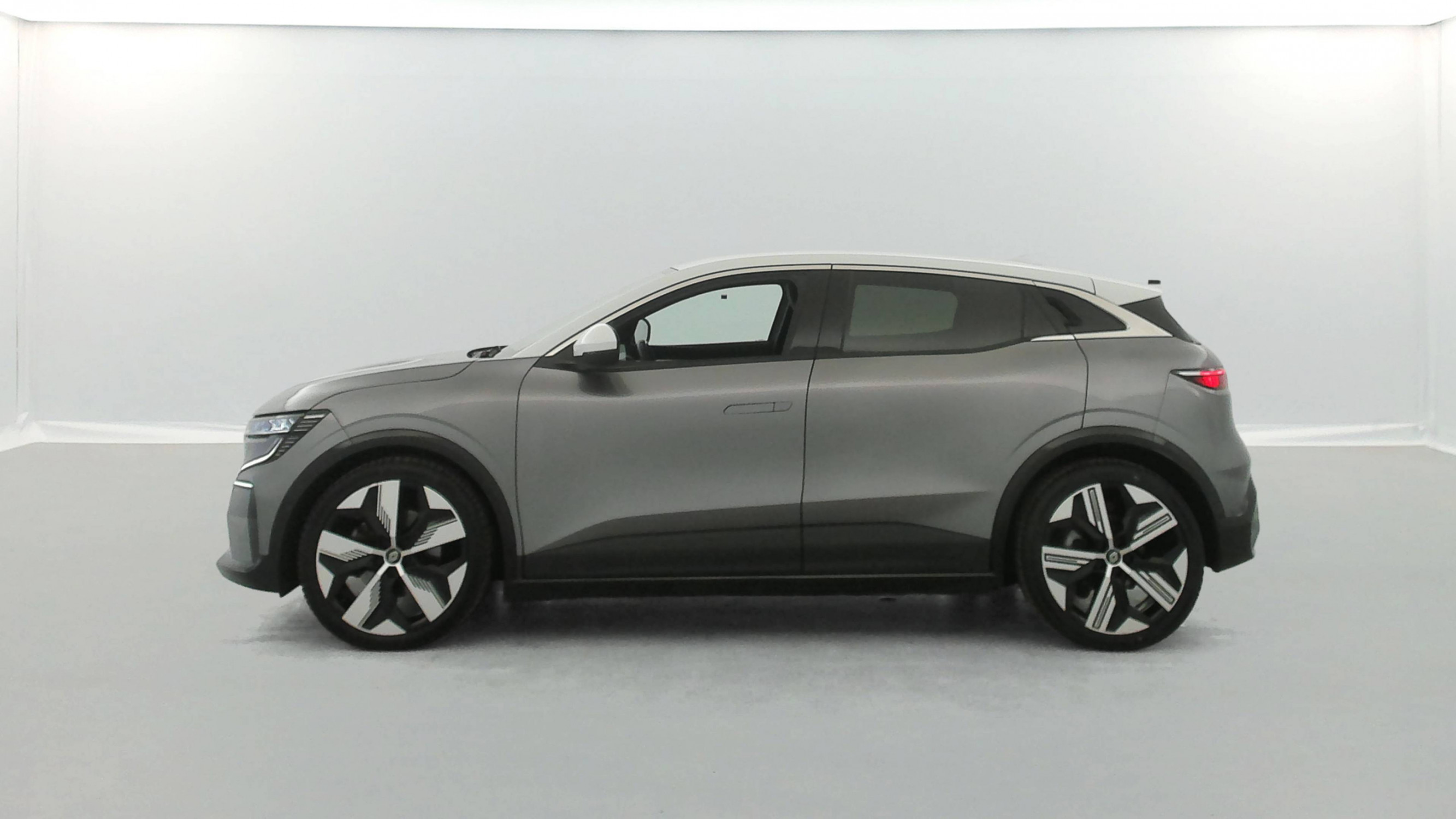 Vente en ligne Renault Megane E-Tech  EV60 220 ch super charge au prix de 23 490 €