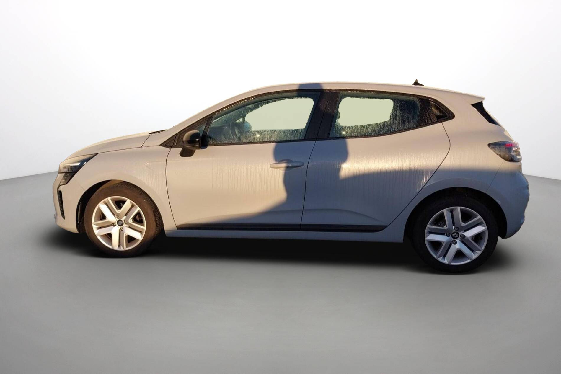 Vente en ligne Renault Clio 5 Clio TCe 90 au prix de 15 990 €