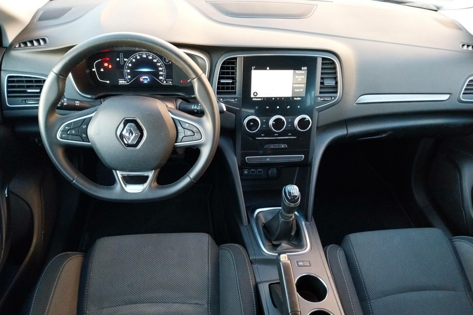 Vente en ligne Renault Megane 4  Blue dCi 115 au prix de 16 490 €