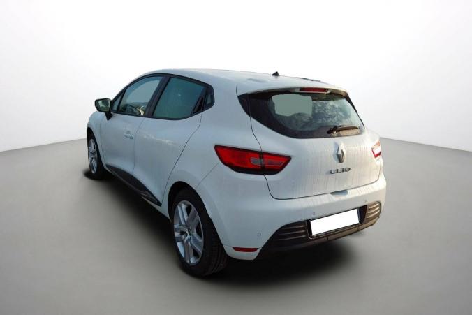 Vente en ligne Renault Clio 4 Clio TCe 90 E6C au prix de 12 990 €