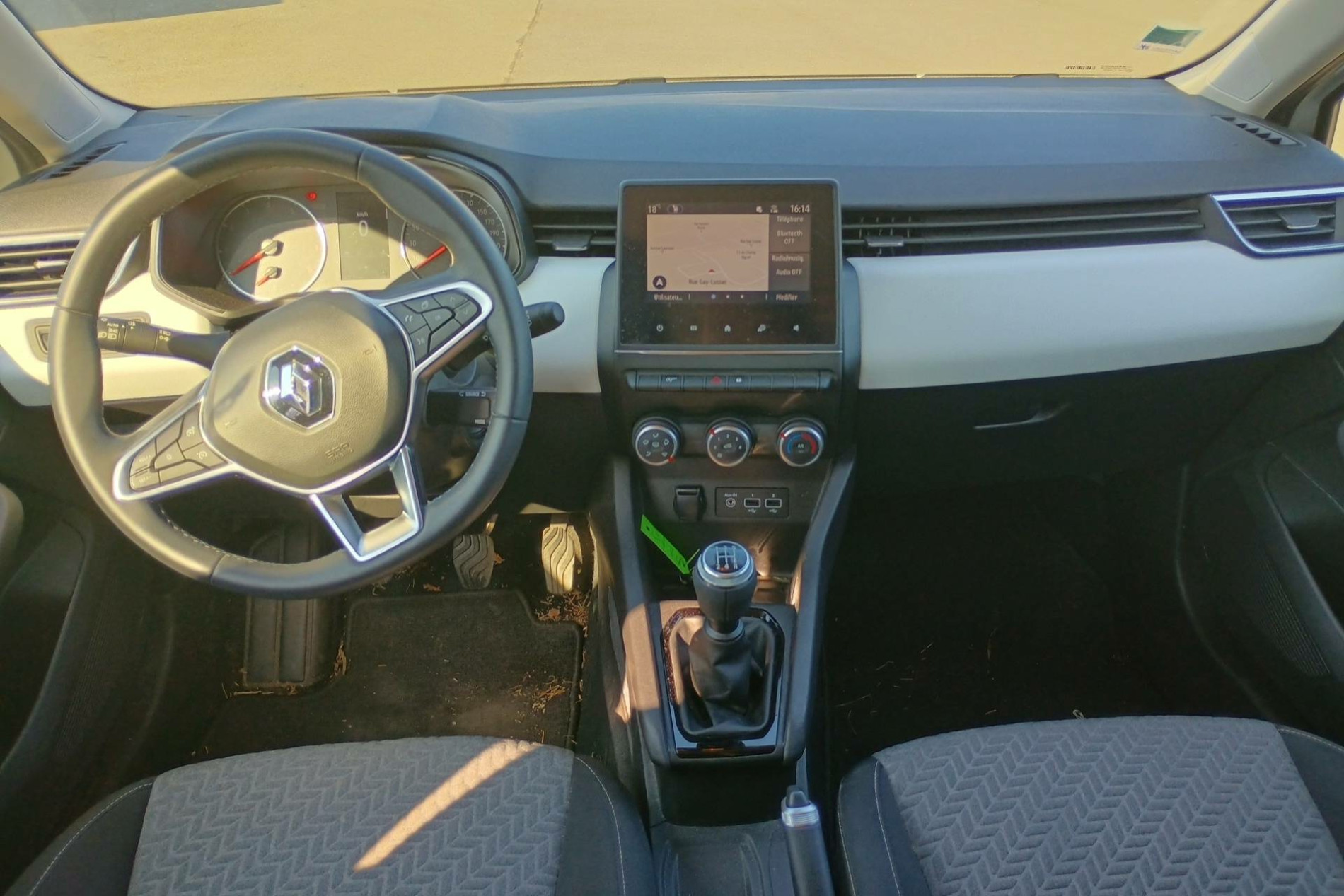 Vente en ligne Renault Clio 5 Clio SCe 65 au prix de 12 590 €