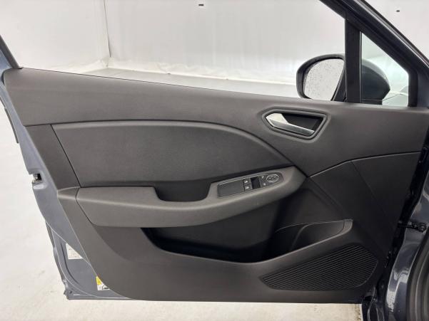 Vente en ligne Renault Clio 5 Clio E-Tech 140 - 21N au prix de 16 500 €