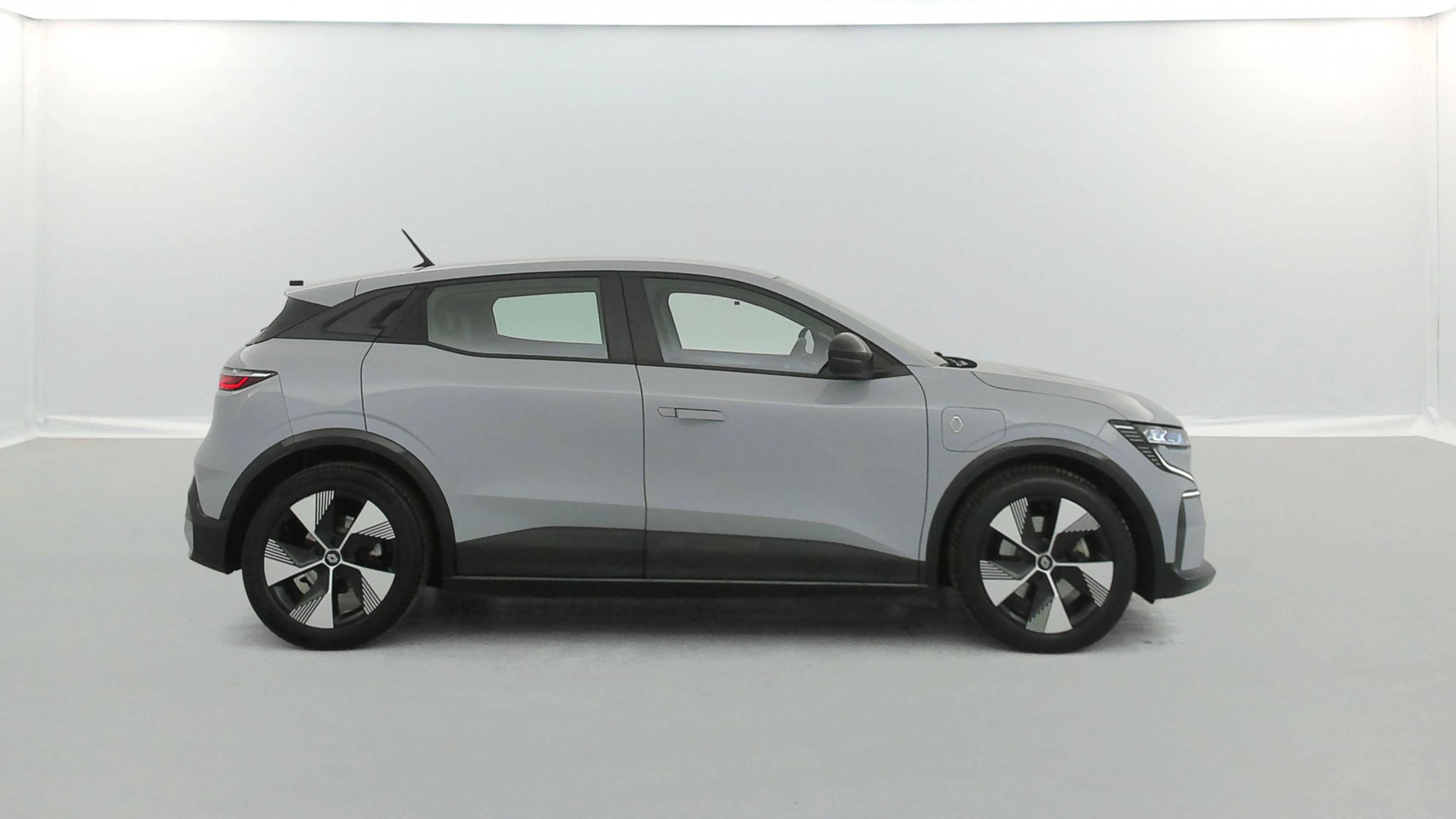 Vente en ligne Renault Megane E-Tech  EV60 220 ch super charge au prix de 21 490 €