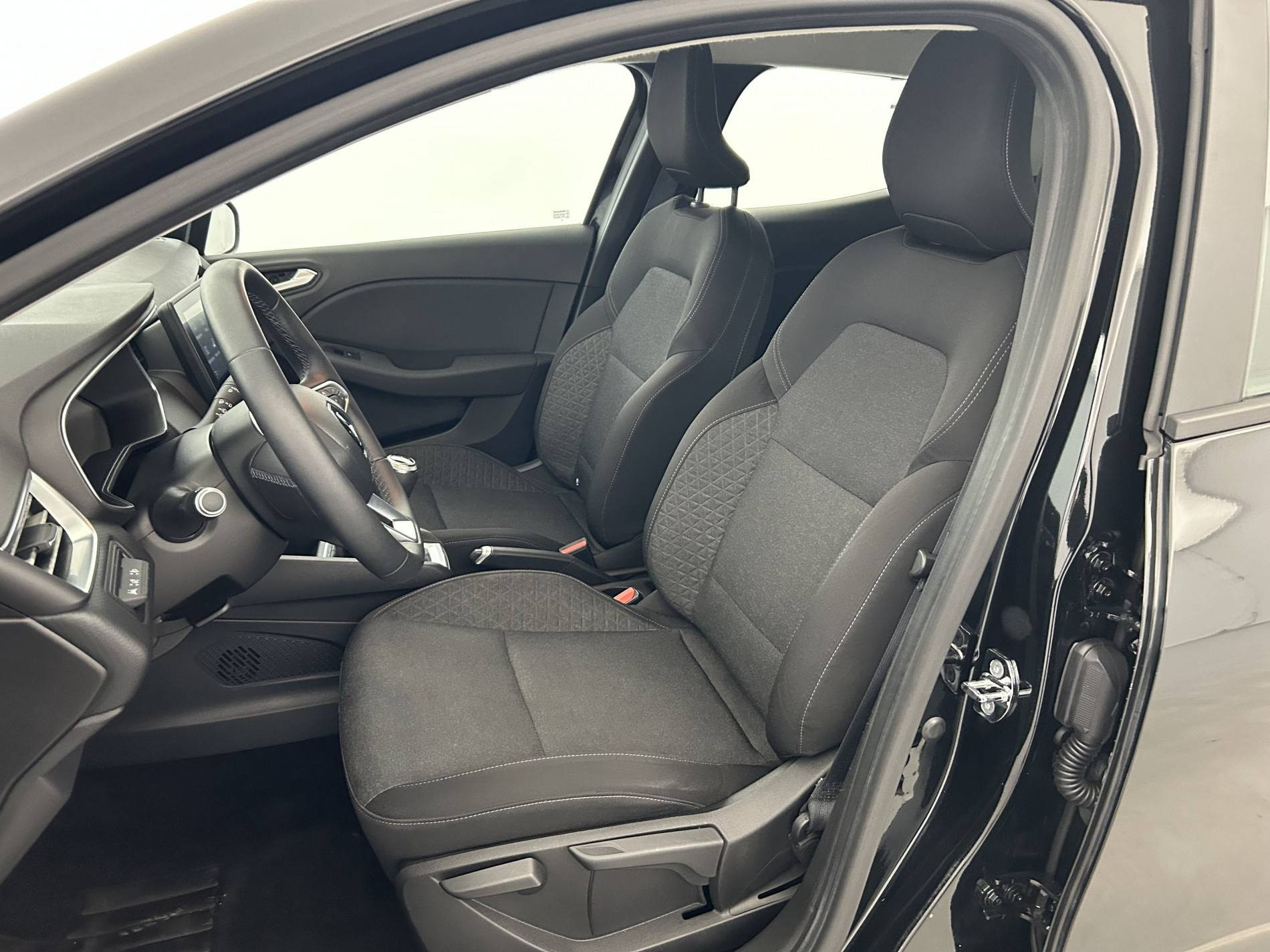 Vente en ligne Renault Clio 5 Clio TCe 100 au prix de 14 490 €