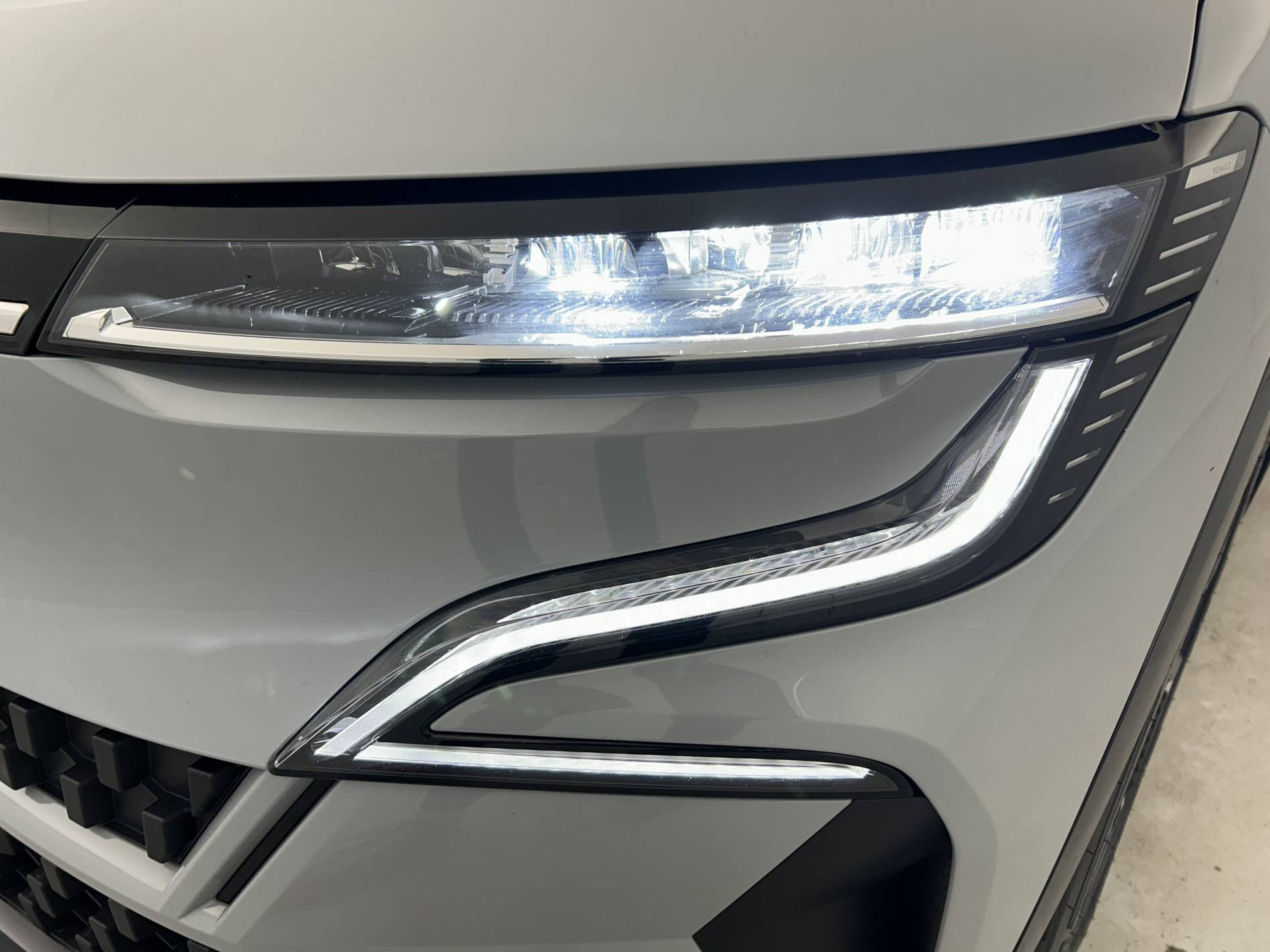 Vente en ligne Renault Megane E-Tech  EV60 220 ch super charge au prix de 21 490 €