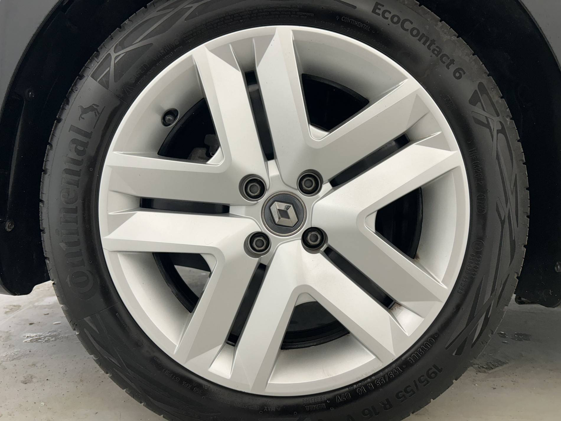 Vente en ligne Renault Clio 5 Clio TCe 100 au prix de 14 490 €