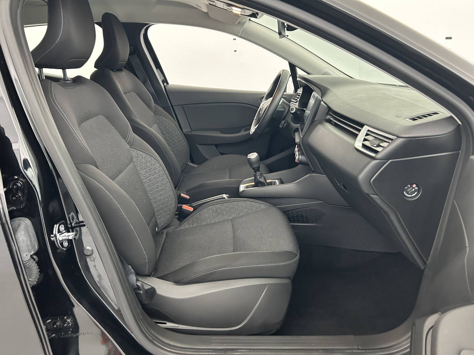 Vente en ligne Renault Clio 5 Clio TCe 100 au prix de 14 490 €