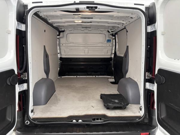 Vente en ligne Renault Trafic 3 Fourgon TRAFIC FGN L1H1 3000 KG BLUE DCI 130 au prix de 24 990 €