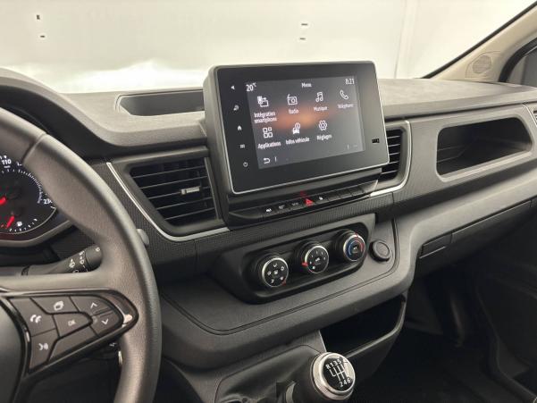 Vente en ligne Renault Trafic 3 Fourgon TRAFIC FGN L1H1 3000 KG BLUE DCI 130 au prix de 24 990 €