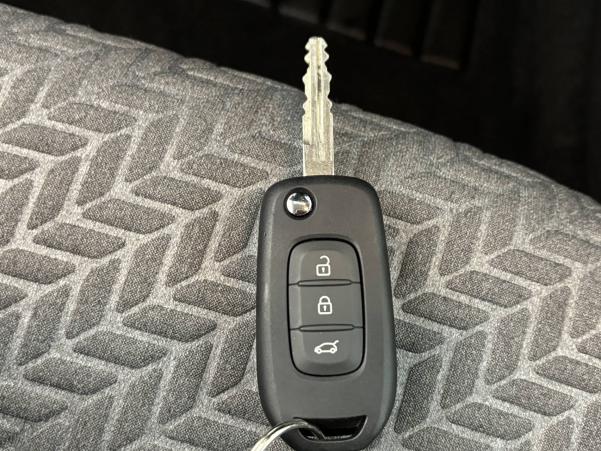 Vente en ligne Renault Clio 5 Clio TCe 90 au prix de 15 990 €