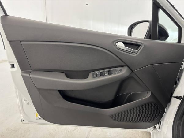 Vente en ligne Renault Clio 5 Clio TCe 90 au prix de 15 990 €