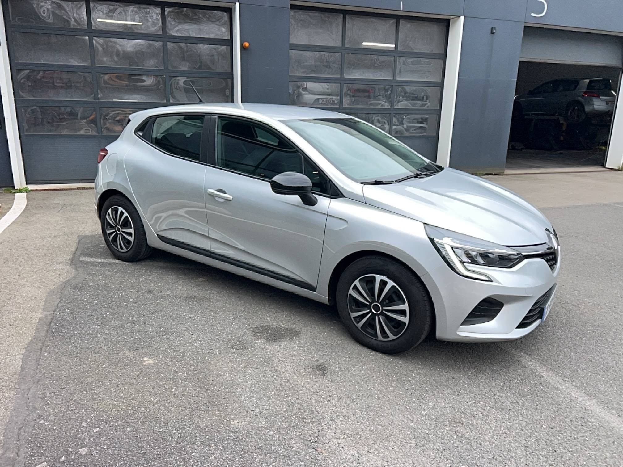 Vente en ligne Renault Clio 5 Clio TCe 90 au prix de 13 990 €