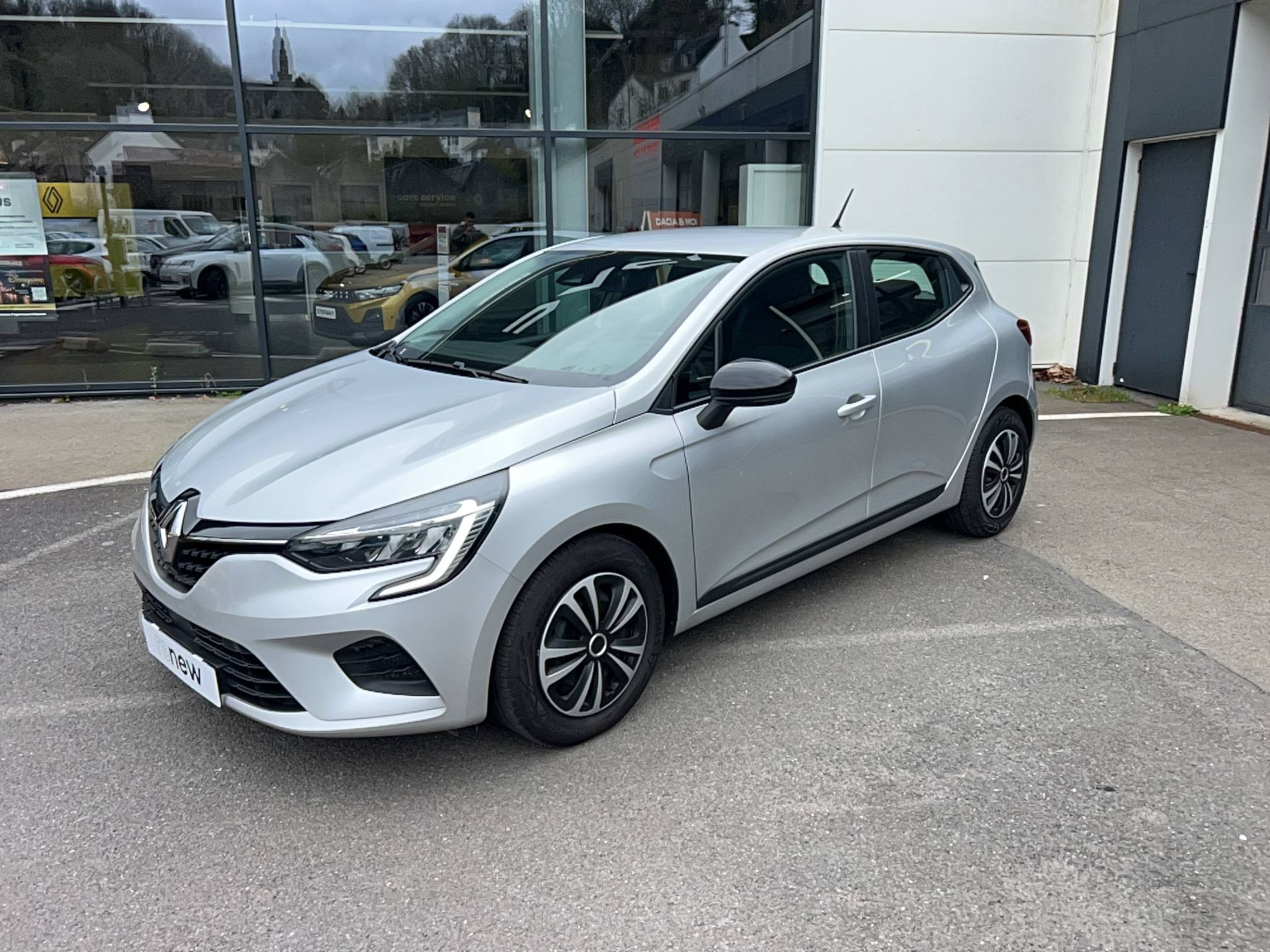 Vente en ligne Renault Clio 5 Clio TCe 90 au prix de 13 990 €