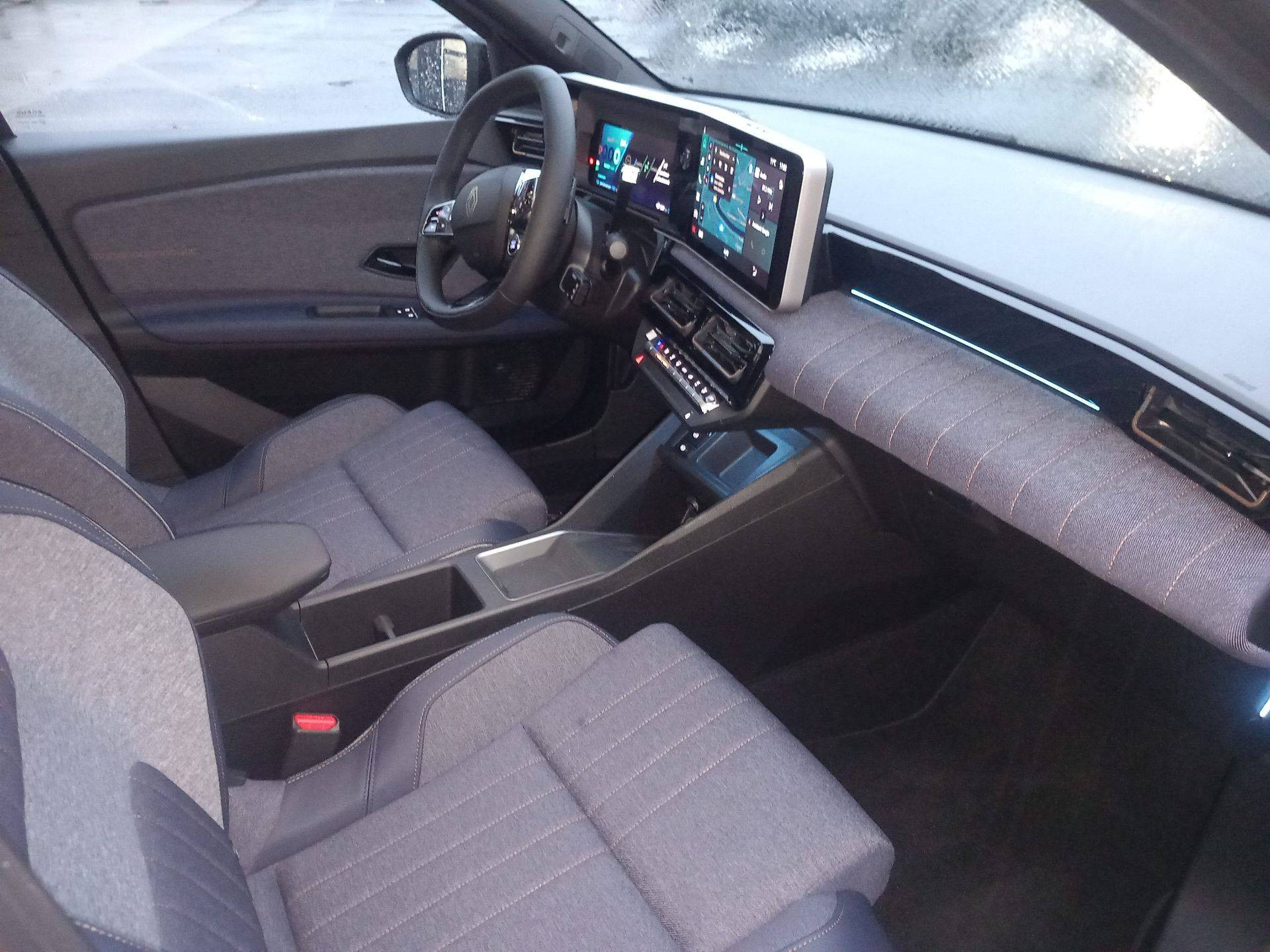 Vente en ligne Renault R4 E-Tech  150 ch autonomie confort au prix de 34 990 €