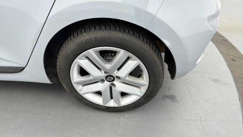 Vente en ligne Renault Clio 5 Clio TCe 100 GPL au prix de 15 990 €