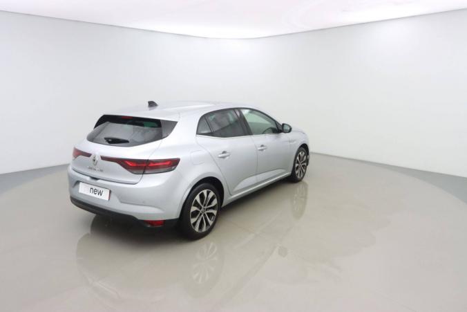 Vente en ligne Renault Megane 4  Blue dCi 115 EDC au prix de 24 990 €