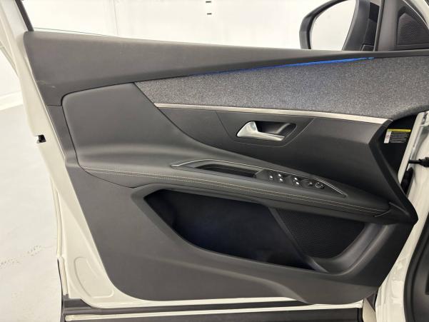 Vente en ligne Peugeot 3008  BlueHDi 130ch S&S EAT8 au prix de 18 790 €